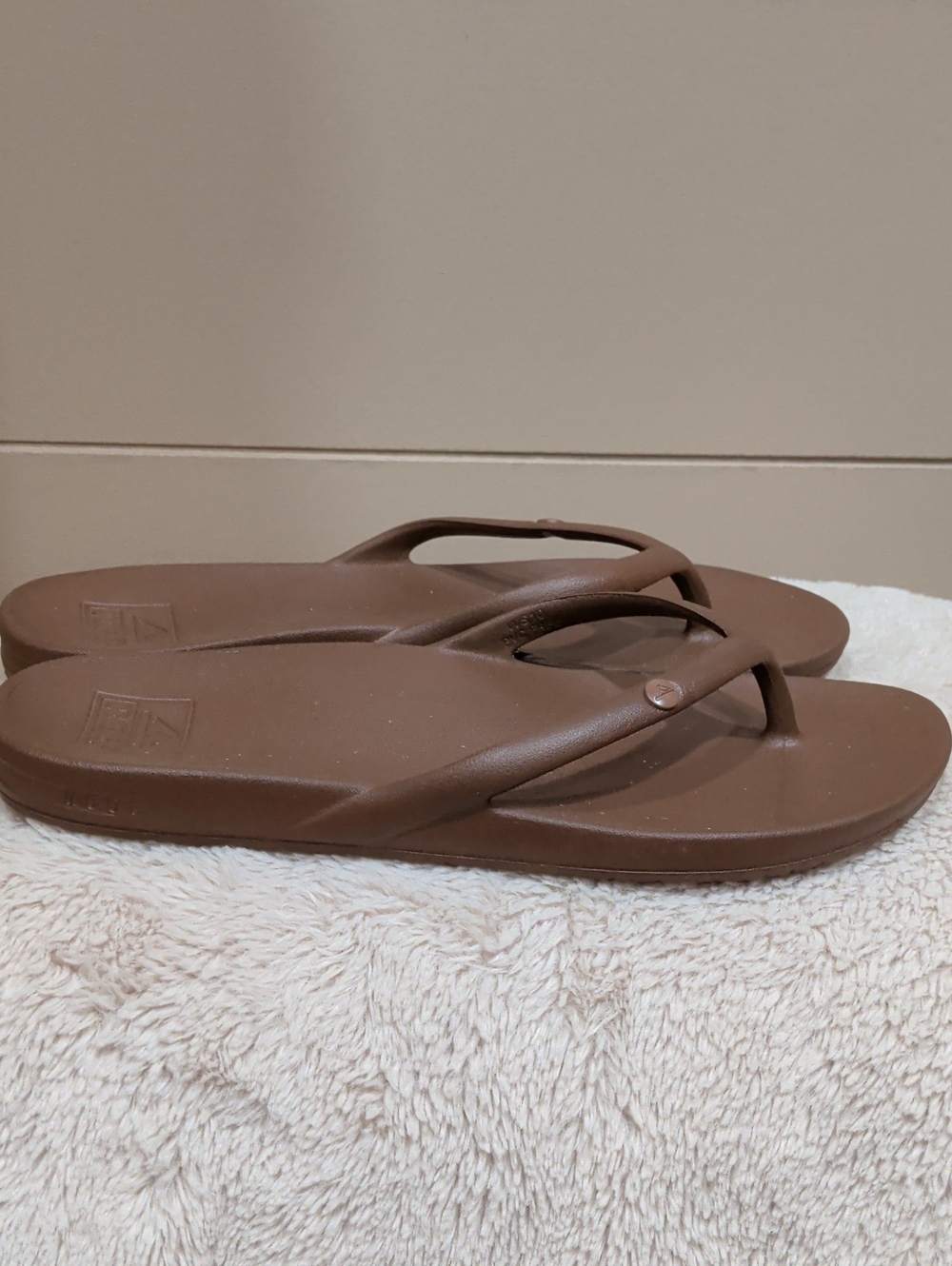 Reef Brown Women's Flip Sandals - Simple Classic